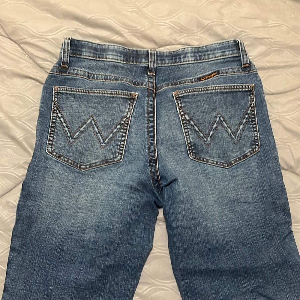 Women’s size 15/34 wrangler blue jeans